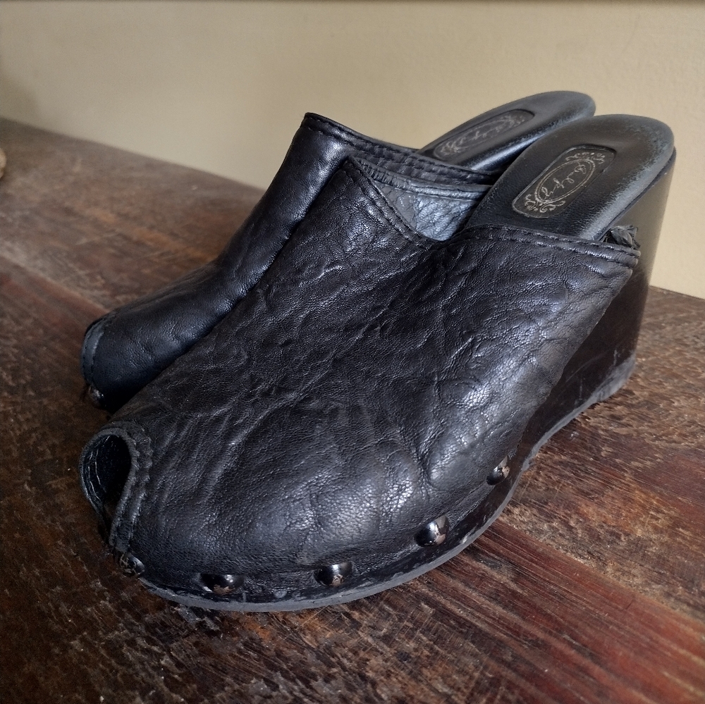 Salpy Black Leather Studded Open Toe Wedge Mules Size 9